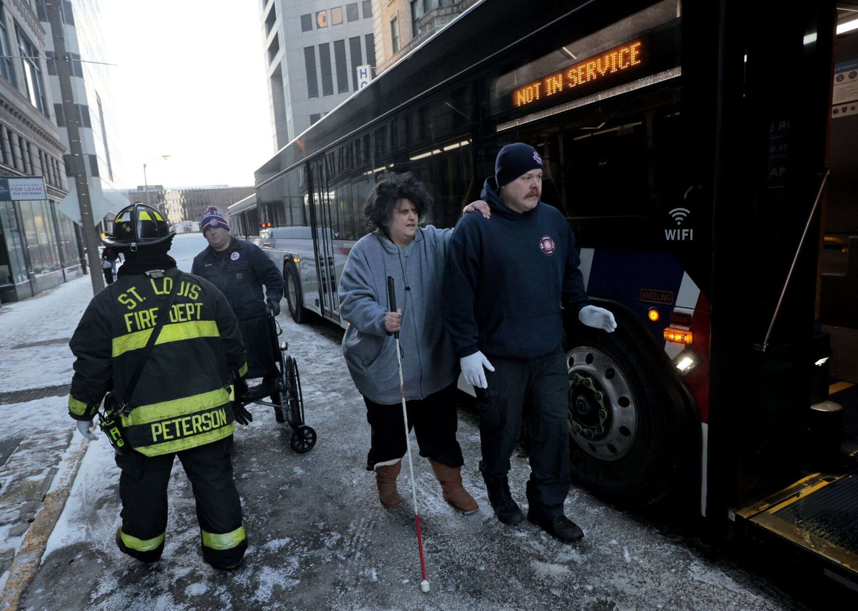 More than 200 residents evacuated from Mark Twain Hotel after pipe burst